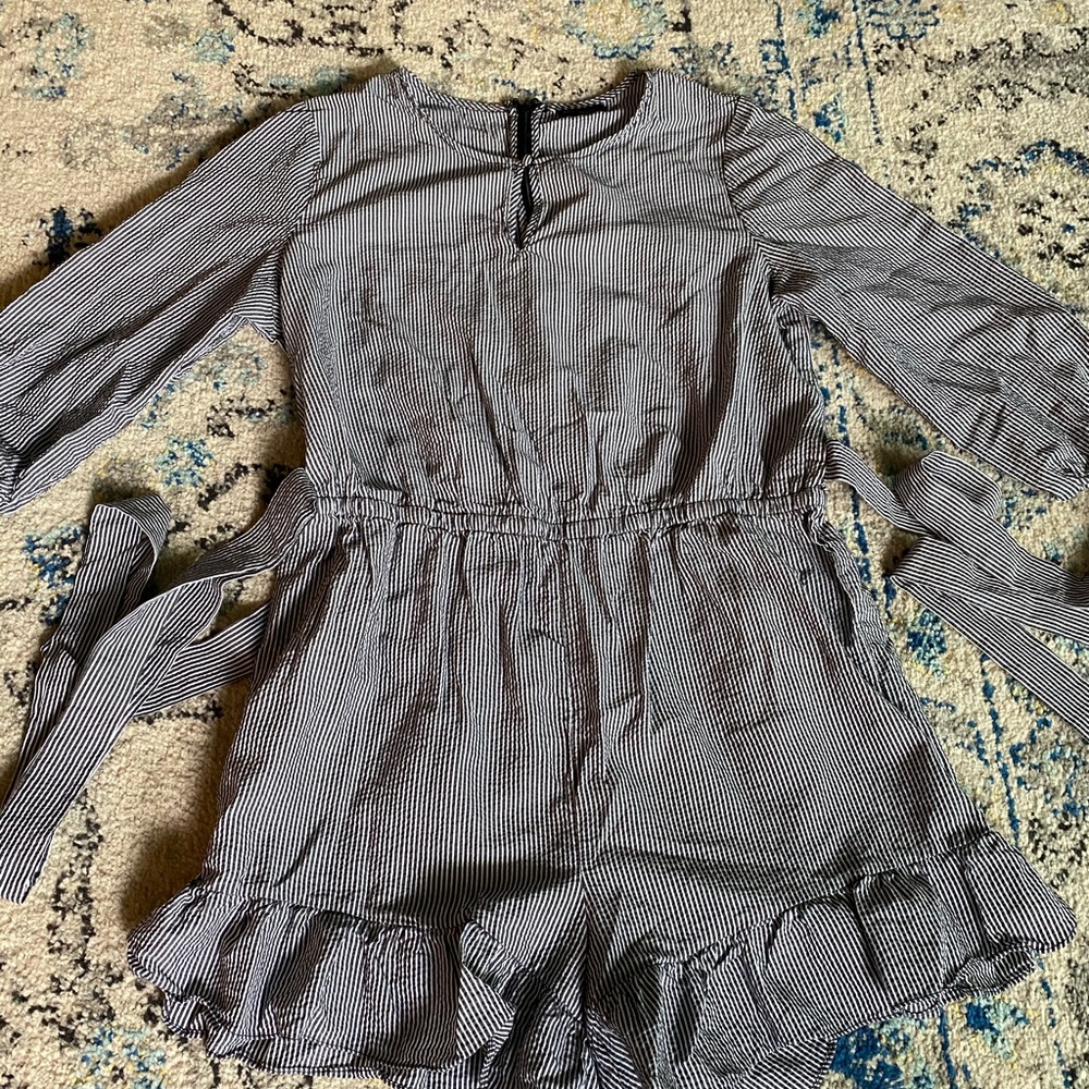 Romper Size Large - Picture 4 of 6